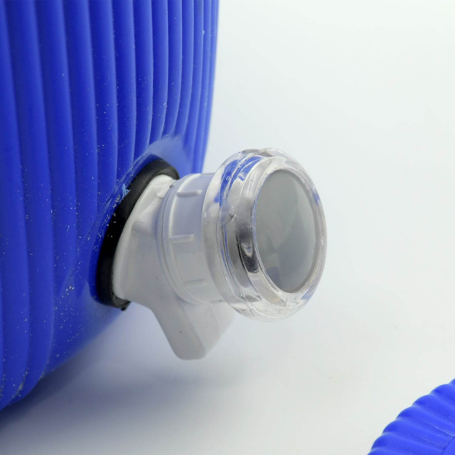 5751 Insulated Water Jug Insulated Plastic Water Jug With A Sturdy Handle Water Jug Camper With Tap Plastic Insulated Water Water Storage Cool Water Storage For Home Travelling (6000 Ml ) - 9XShoppy