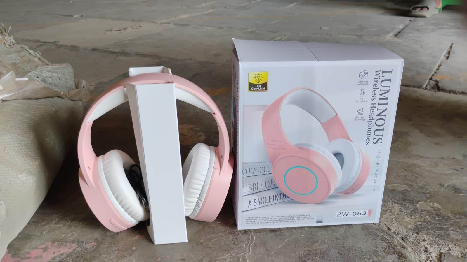 Wireless Over-ear Bluetooth Headphones (Zw-053) - 9XShoppy