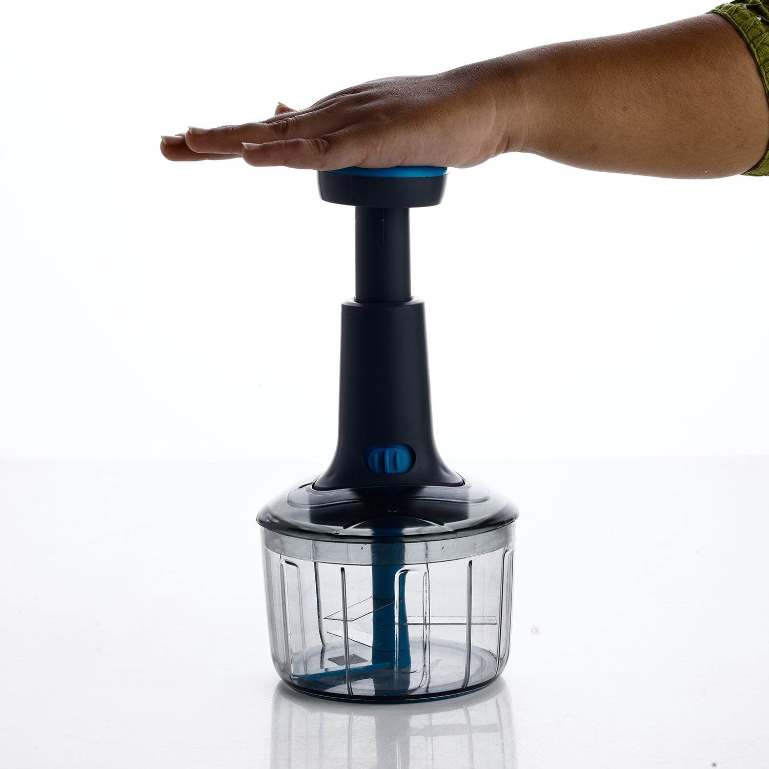 8140 Ganesh Bingo Lock-unlock Push Chopper ( 725ml ) - 9XShoppy